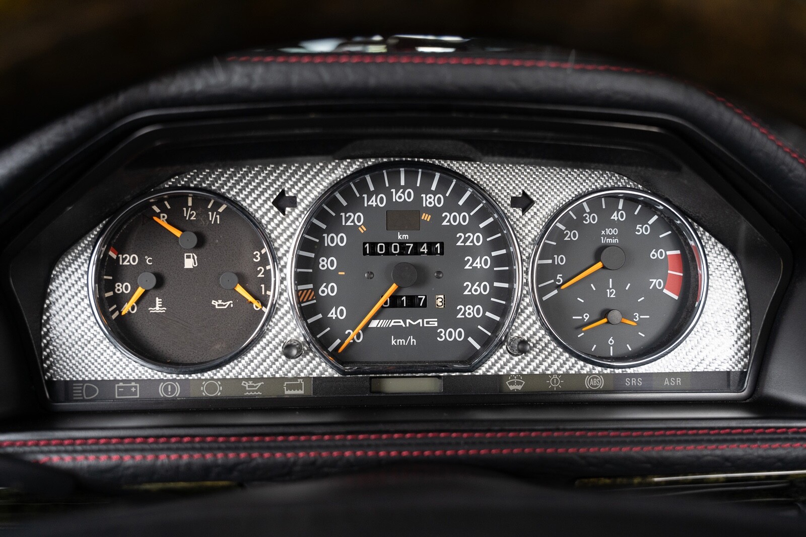 Mercedes-Benz-500E-1992-4D-31