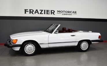 Mercedes-Benz-560-SL-1988