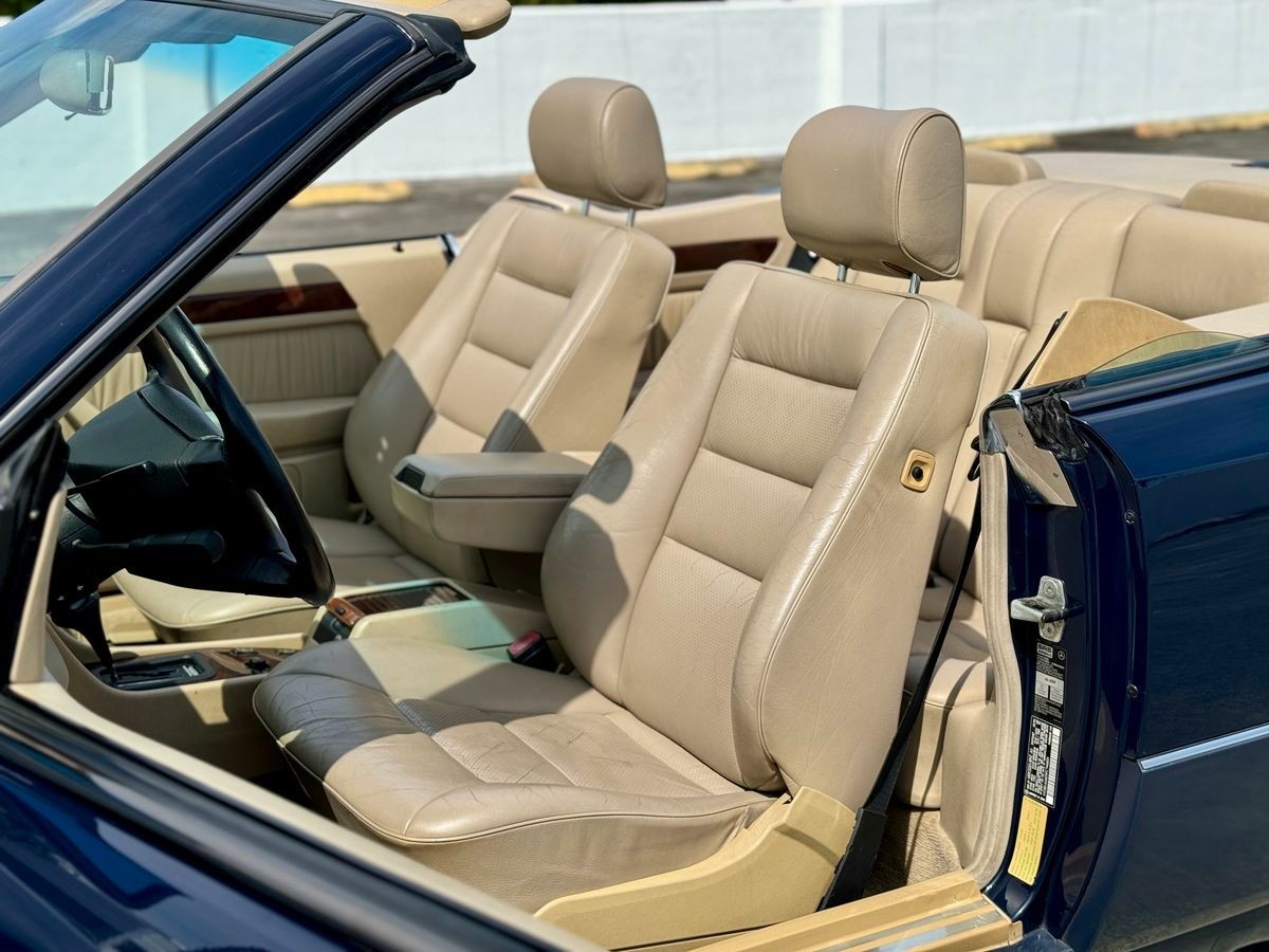 Mercedes-Benz-E-Class-1994-Convertible-12