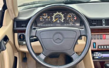 Mercedes-Benz-E-Class-1994-Convertible-16