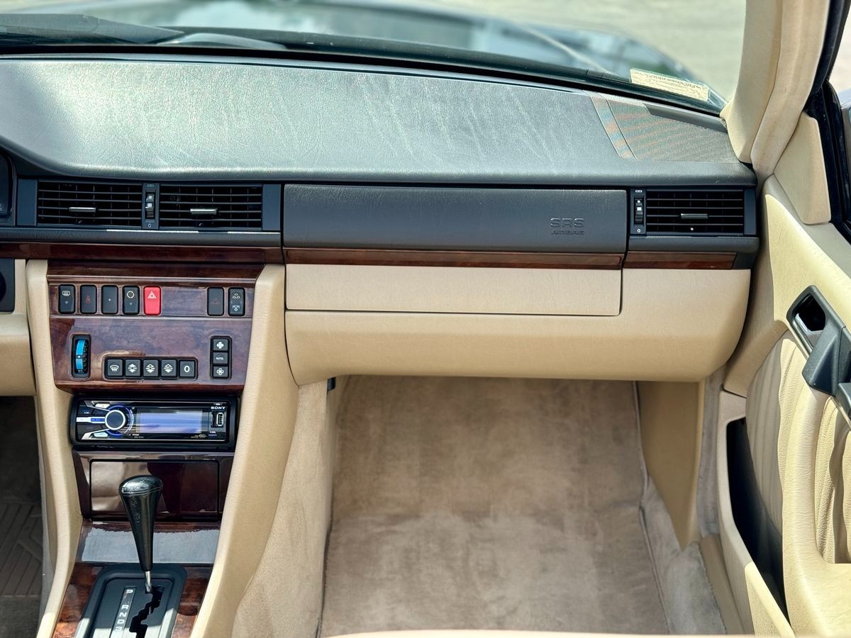 Mercedes-Benz-E-Class-1994-Convertible-20