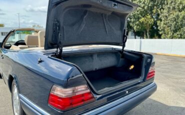 Mercedes-Benz-E-Class-1994-Convertible-25