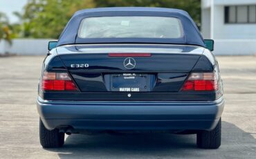Mercedes-Benz-E-Class-1994-Convertible-3