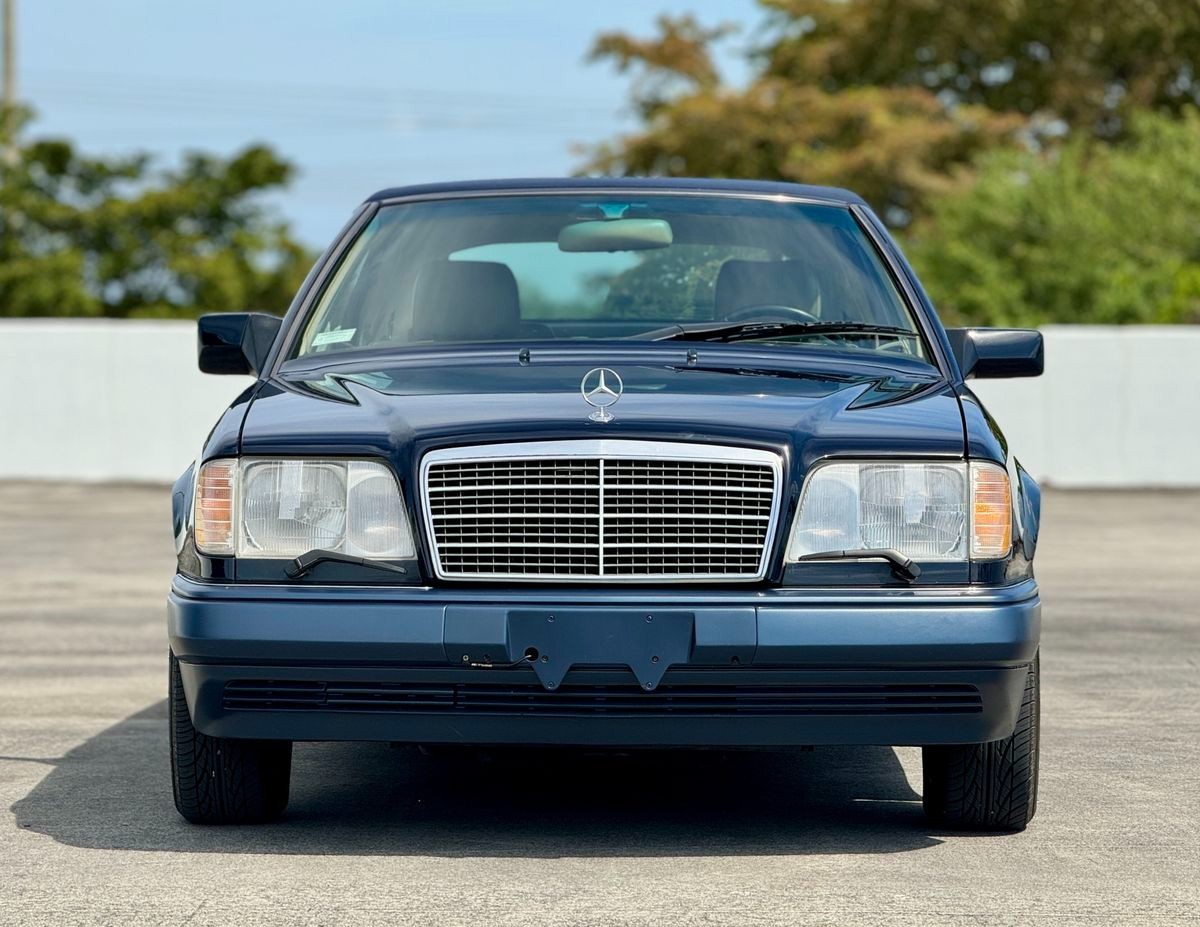 Mercedes-Benz-E-Class-1994-Convertible-7