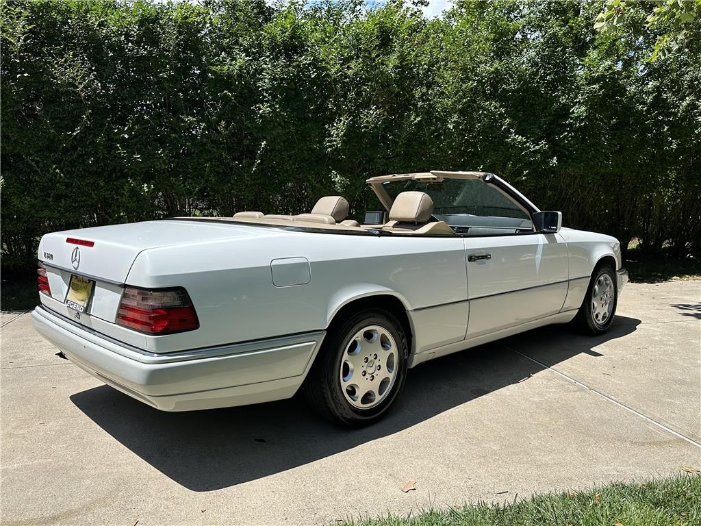 Mercedes-Benz-E320-Convertible-1995-Convertible-2