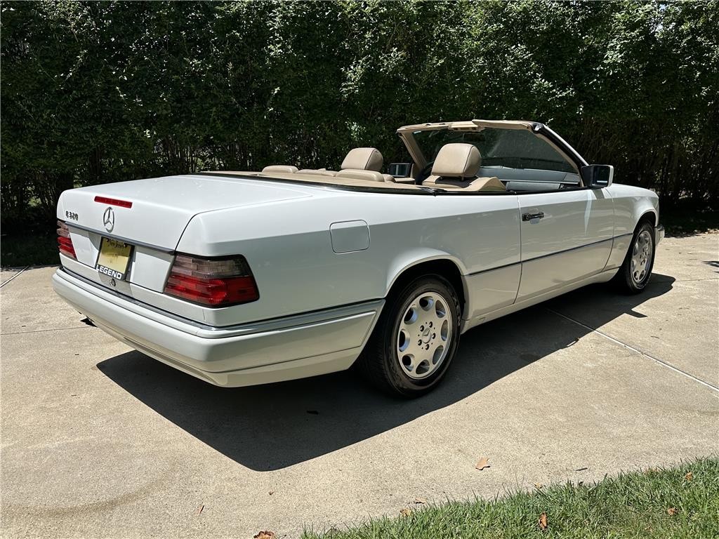 Mercedes-Benz-E320-Convertible-1995-Convertible-24