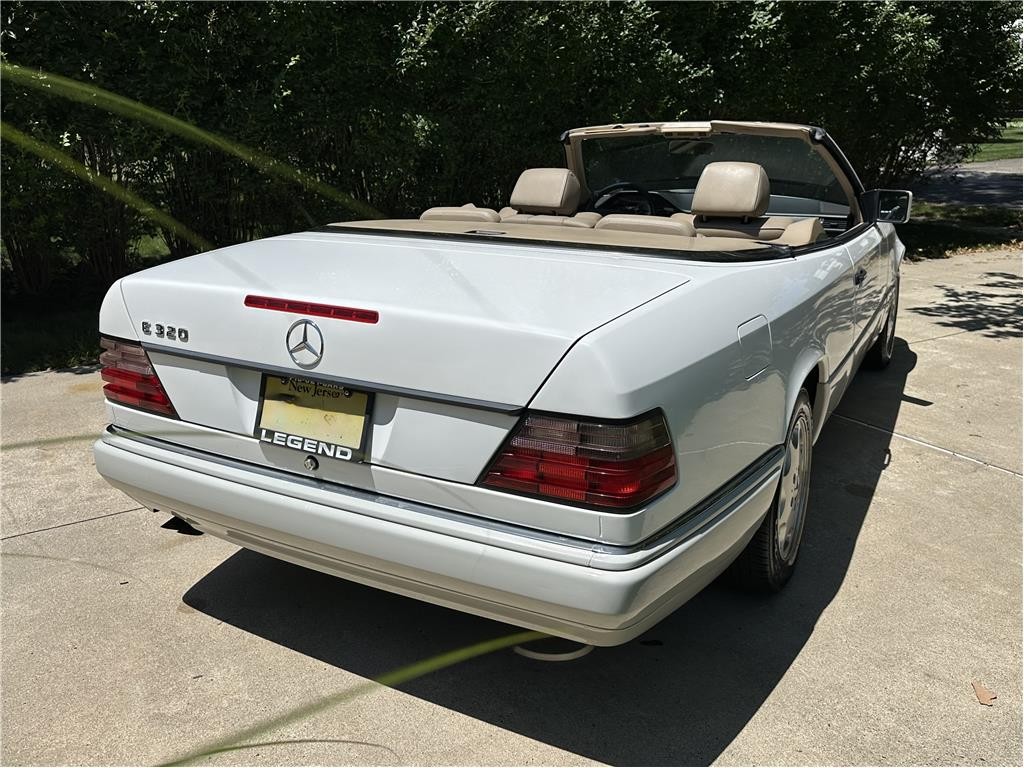 Mercedes-Benz-E320-Convertible-1995-Convertible-26