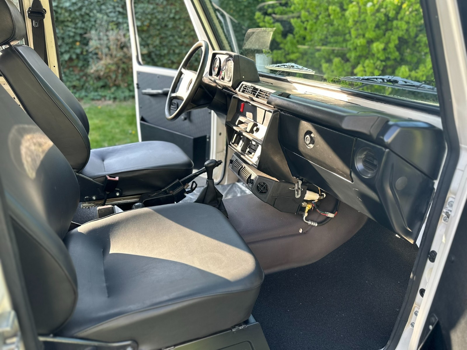Mercedes-Benz-G-Class-1986-SUV-11