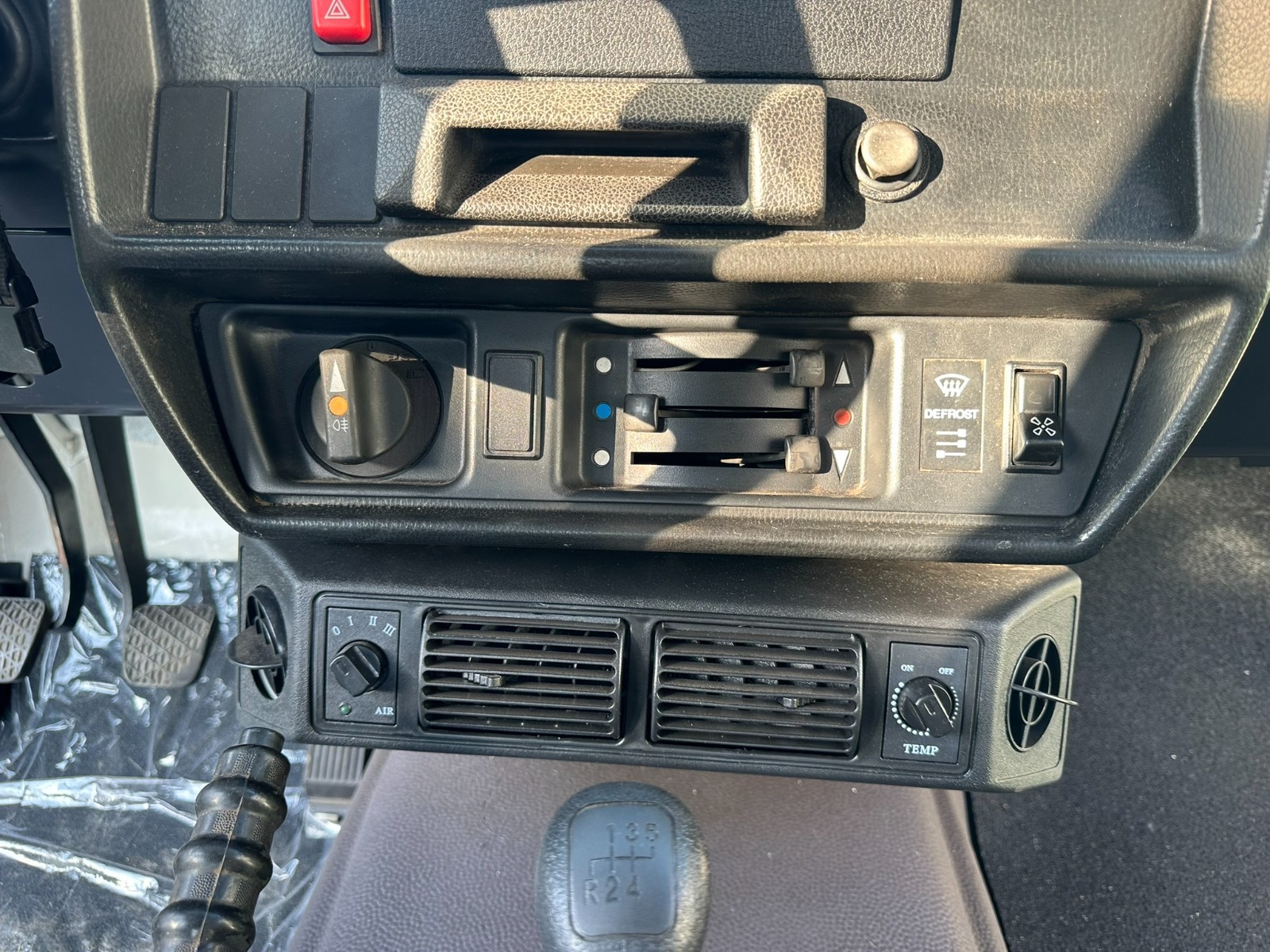 Mercedes-Benz-G-Class-1986-SUV-12
