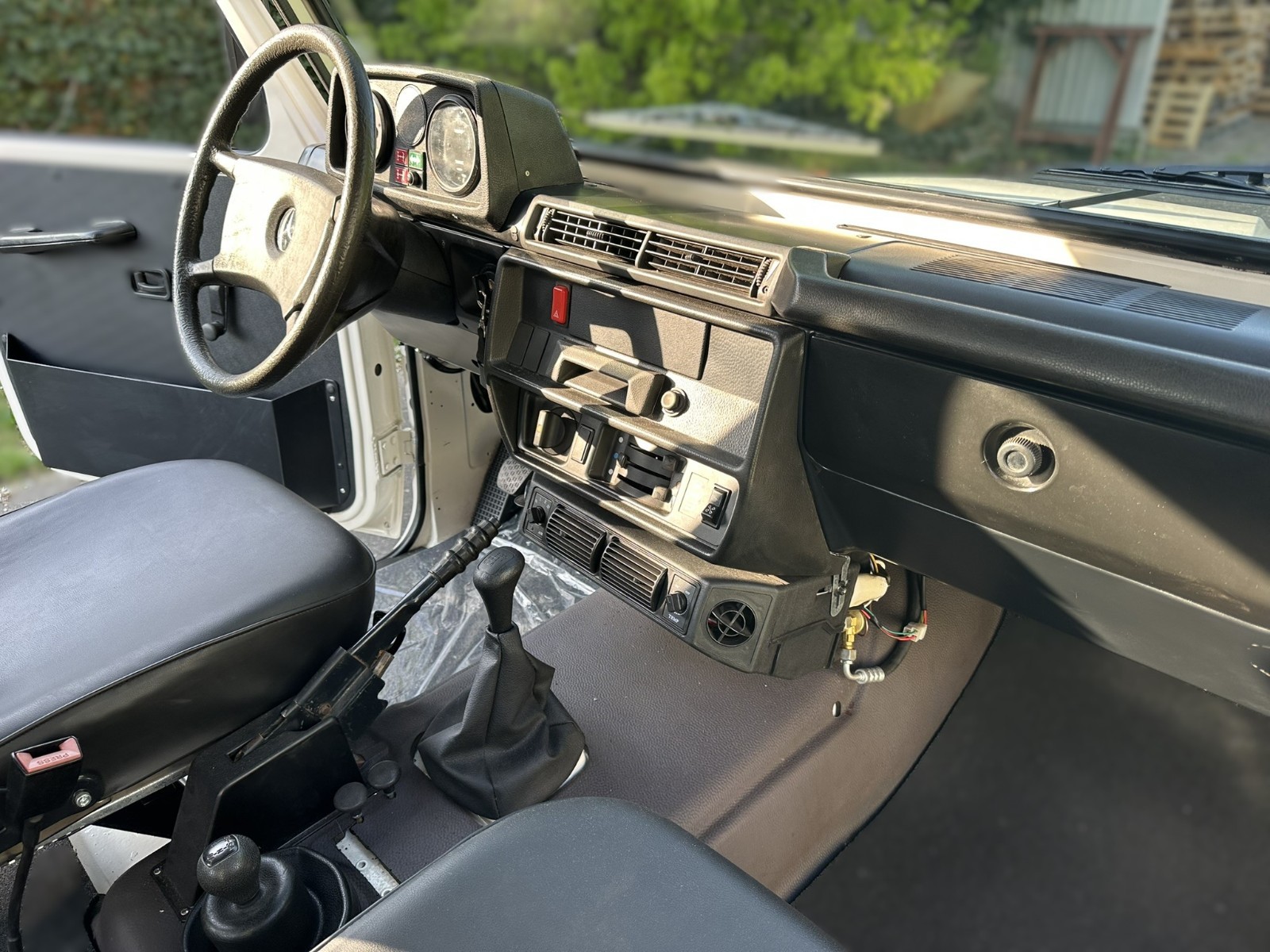 Mercedes-Benz-G-Class-1986-SUV-13