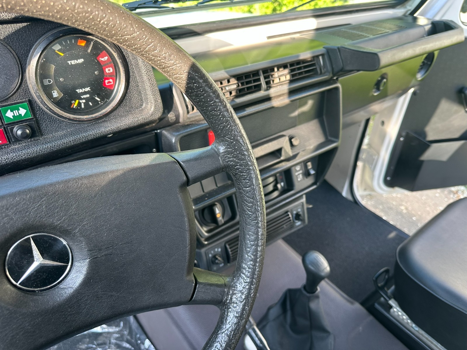 Mercedes-Benz-G-Class-1986-SUV-15