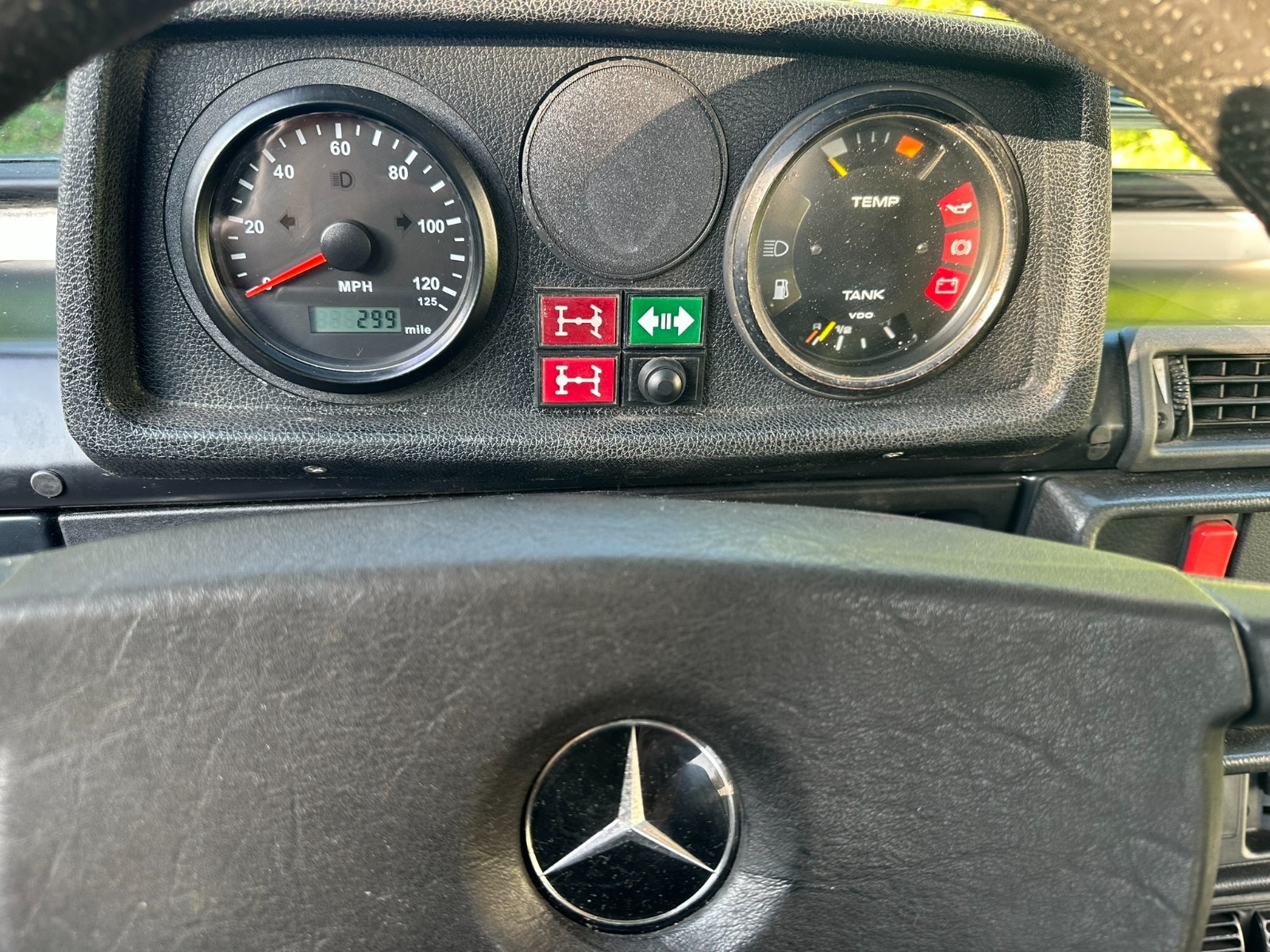 Mercedes-Benz-G-Class-1986-SUV-16