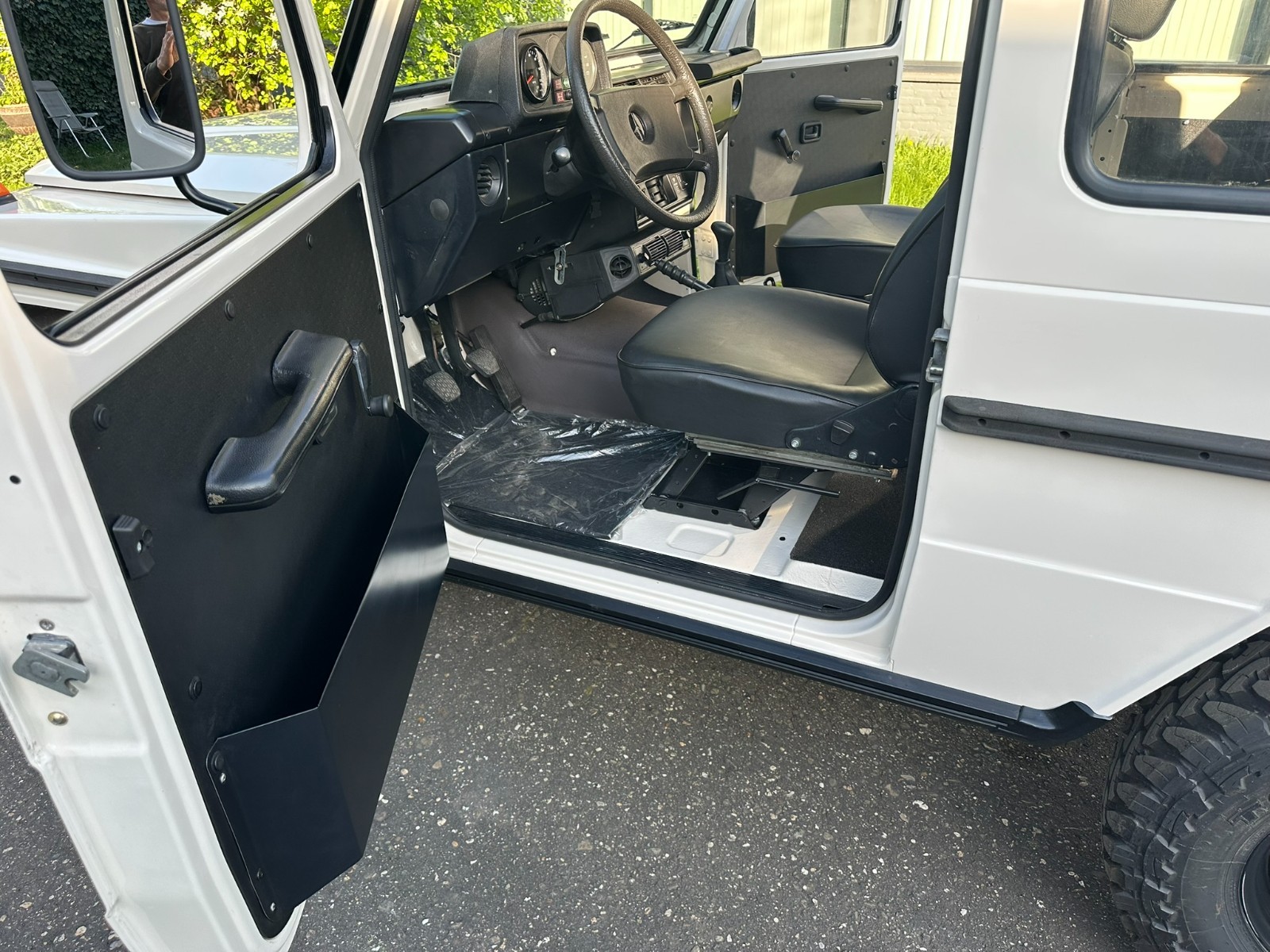 Mercedes-Benz-G-Class-1986-SUV-21
