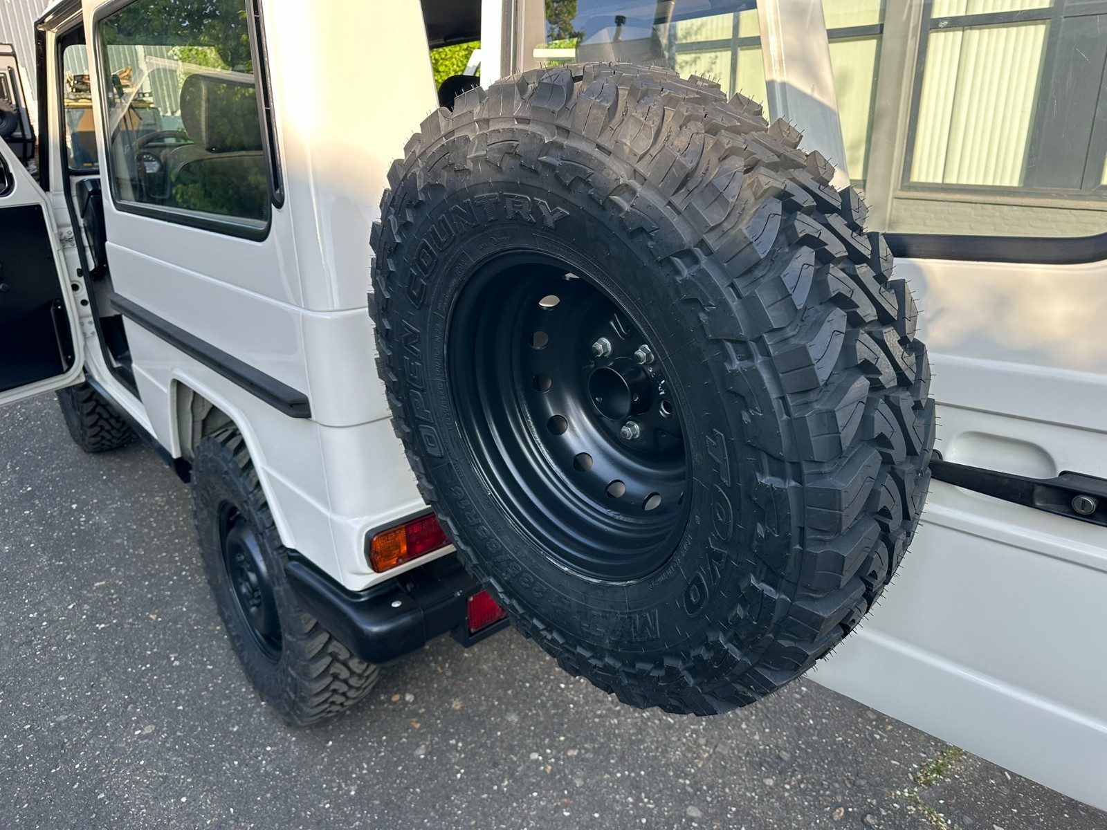 Mercedes-Benz-G-Class-1986-SUV-26