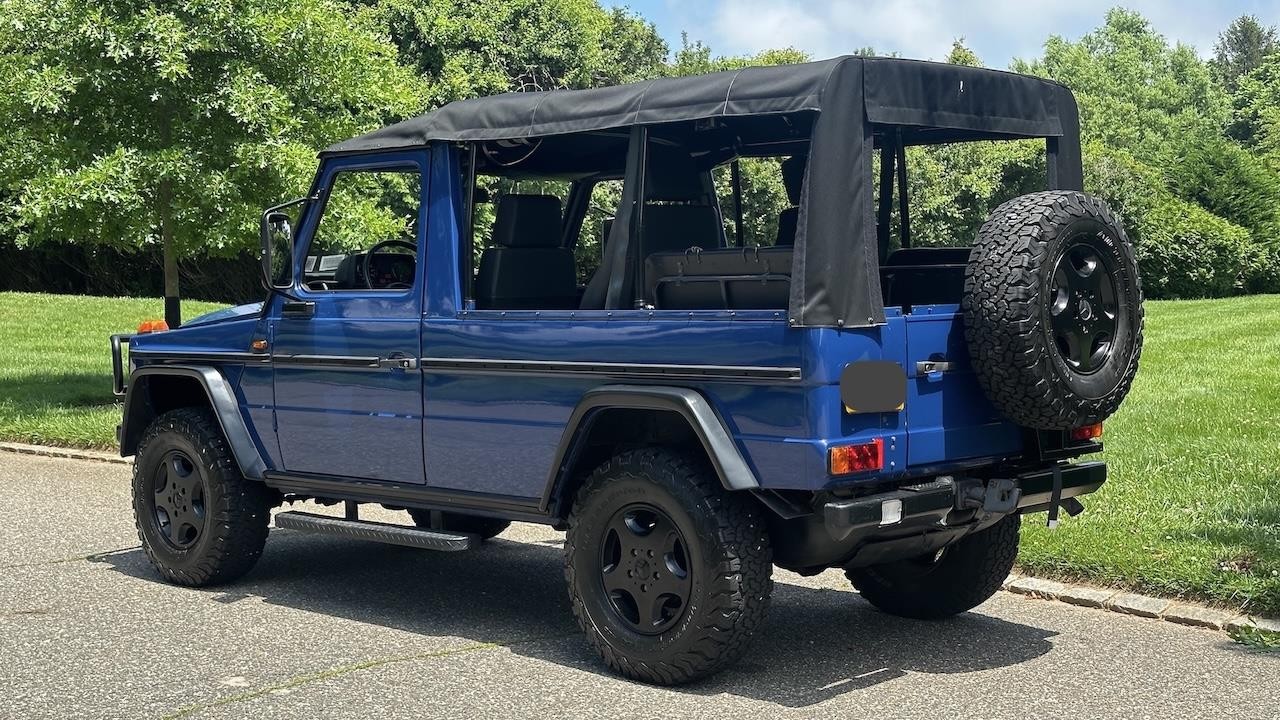 Mercedes-Benz-G-Wagon-1990-12