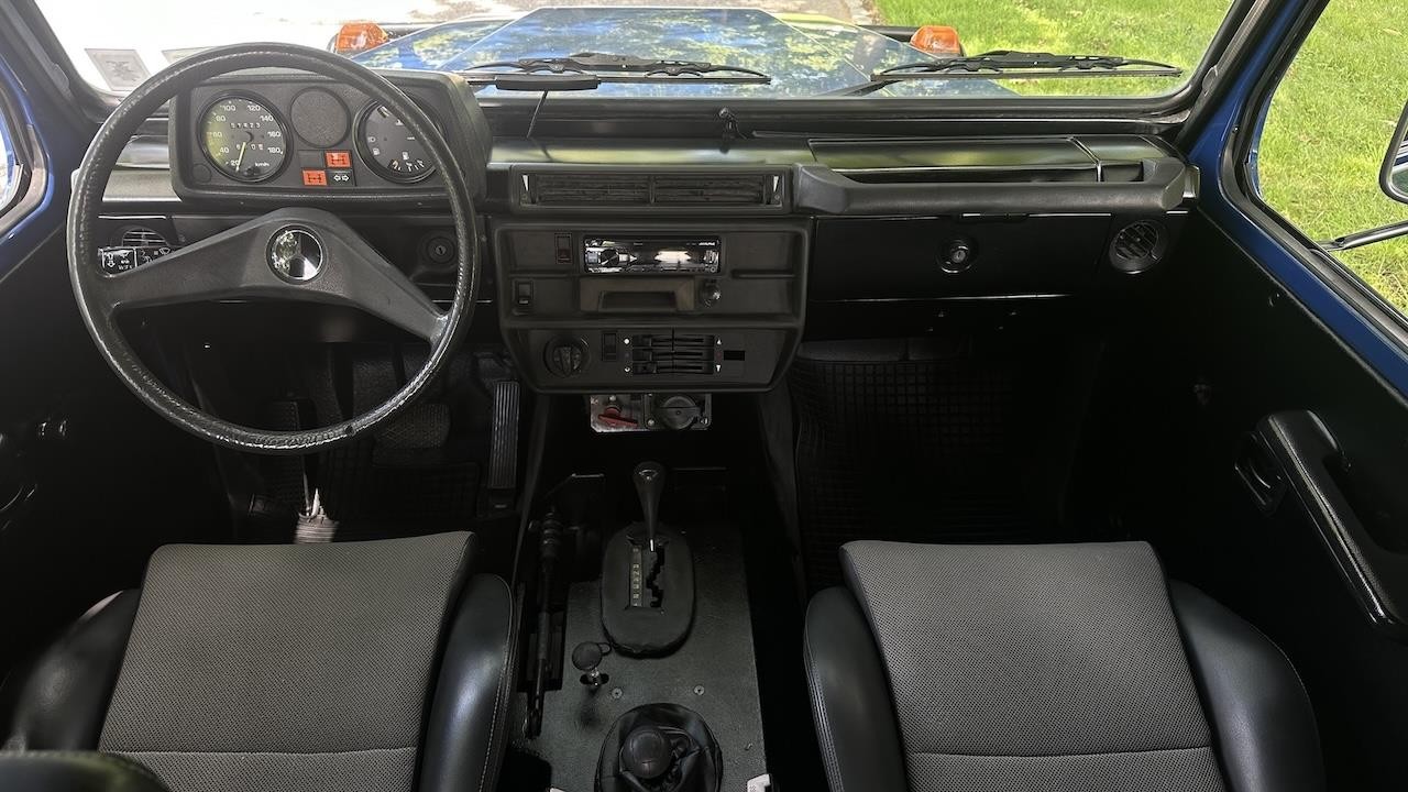 Mercedes-Benz-G-Wagon-1990-22