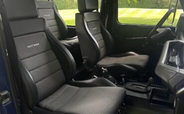Mercedes-Benz-G-Wagon-1990-30