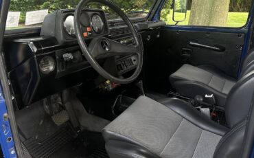 Mercedes-Benz-G-Wagon-1990-34
