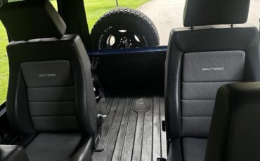 Mercedes-Benz-G-Wagon-1990-37