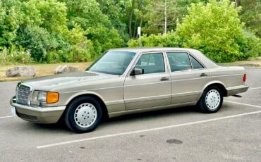 Mercedes-Benz-S-Class-1989-Sedan-11