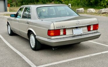 Mercedes-Benz-S-Class-1989-Sedan-12