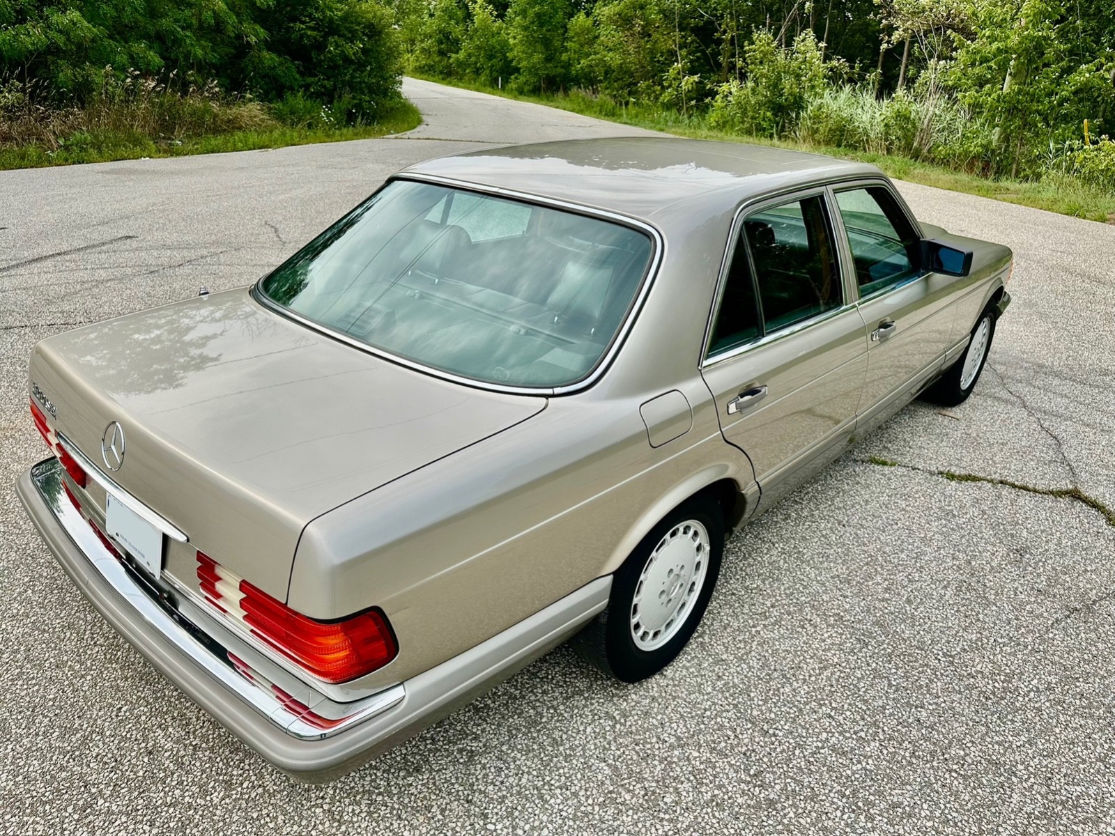 Mercedes-Benz-S-Class-1989-Sedan-13