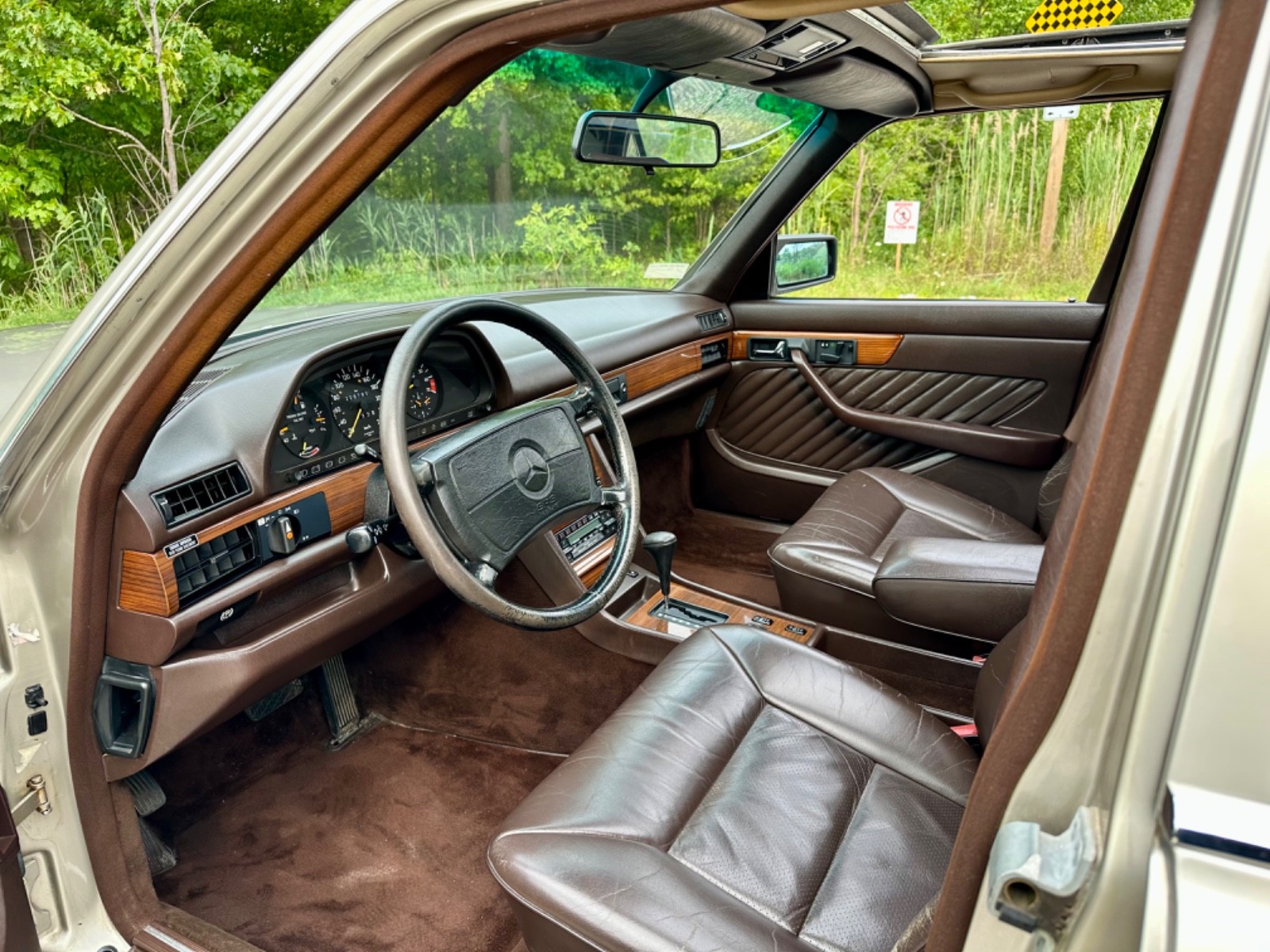 Mercedes-Benz-S-Class-1989-Sedan-16