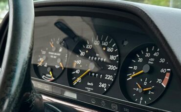 Mercedes-Benz-S-Class-1989-Sedan-19
