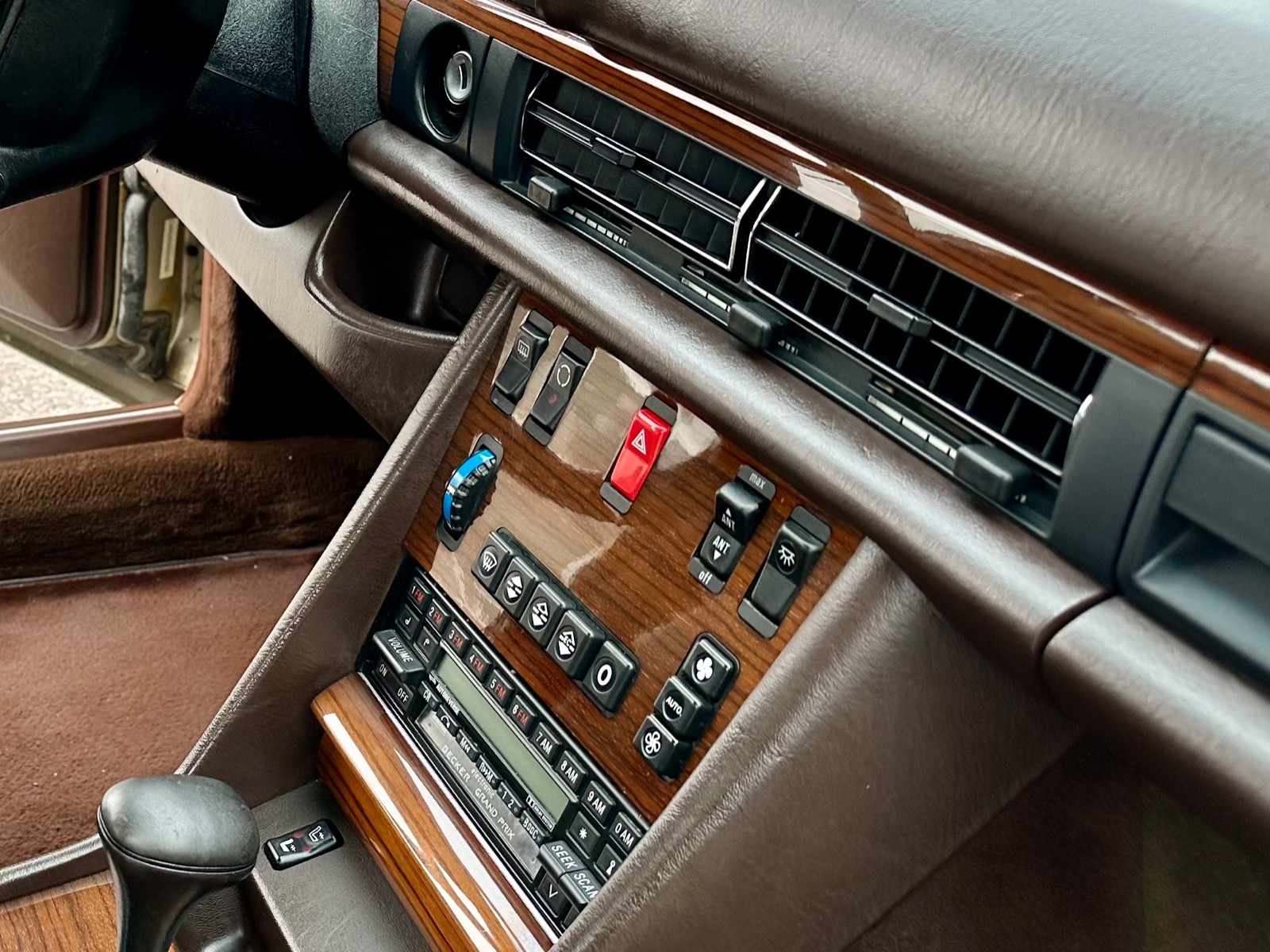 Mercedes-Benz-S-Class-1989-Sedan-20