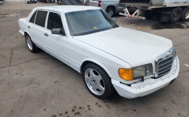 Mercedes-Benz-S-Class-1991-Sedan-1