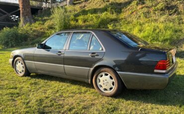 Mercedes-Benz-S-Class-1992-Sedan-10