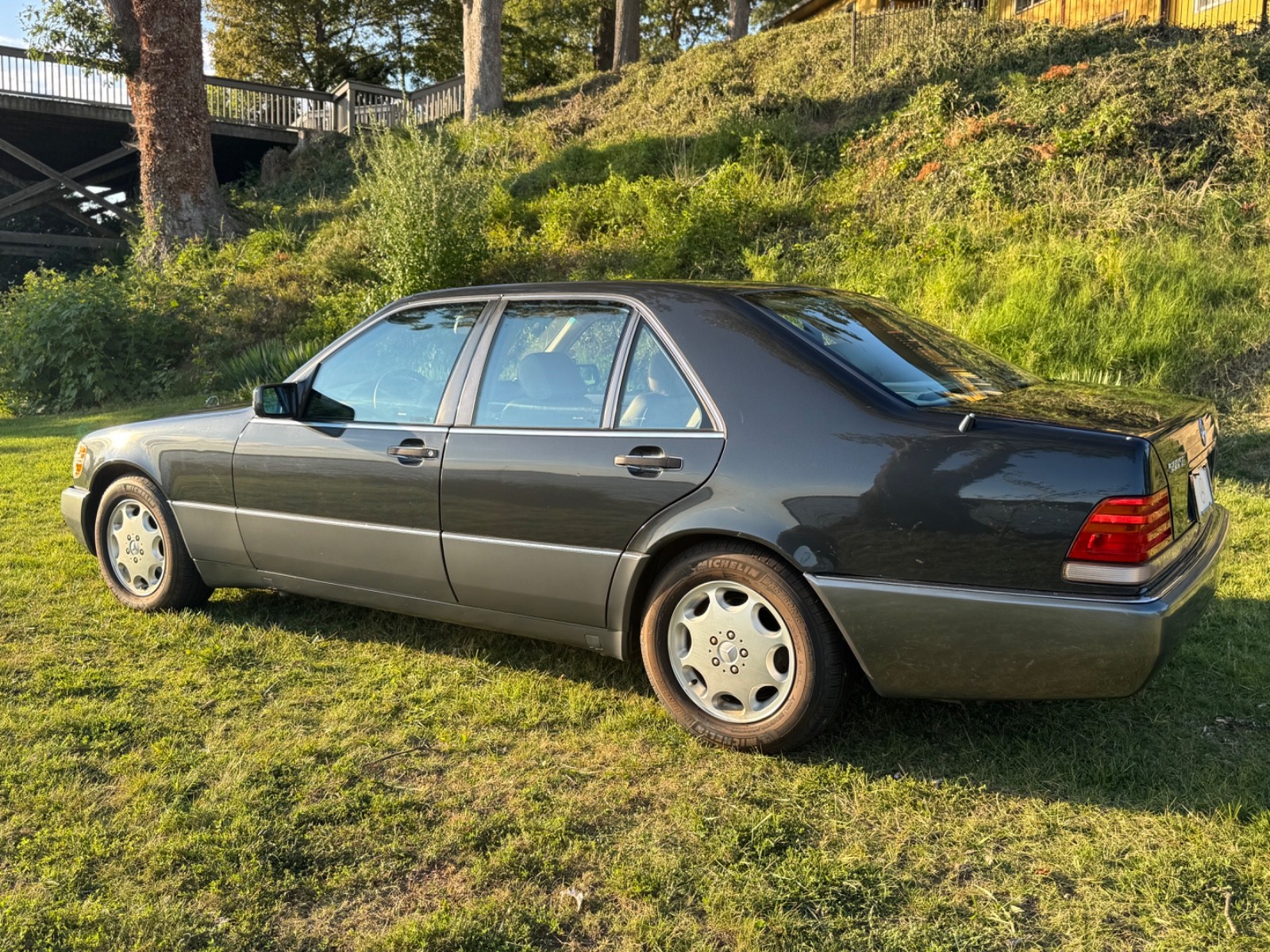 Mercedes-Benz-S-Class-1992-Sedan-10