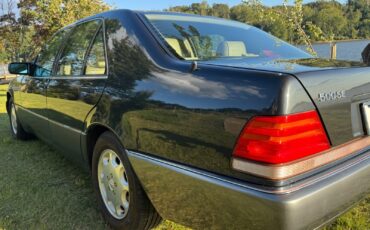 Mercedes-Benz-S-Class-1992-Sedan-12