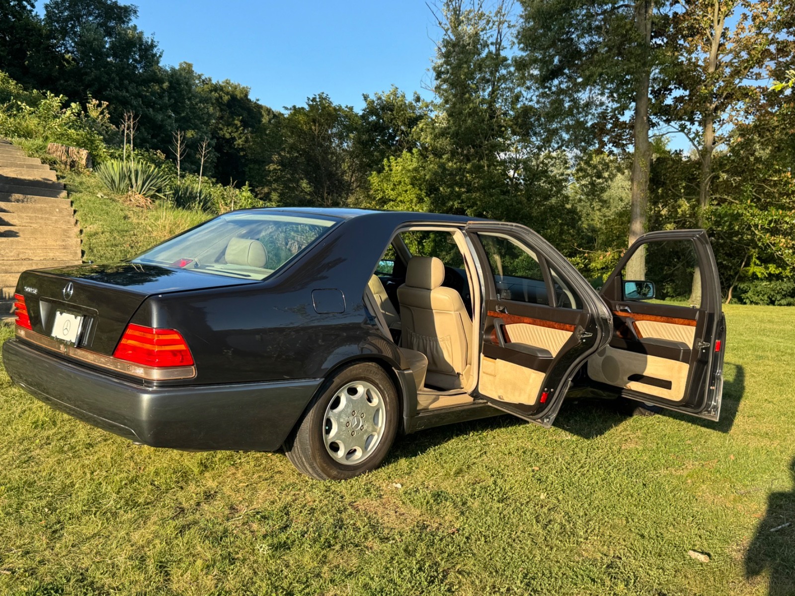 Mercedes-Benz-S-Class-1992-Sedan-14