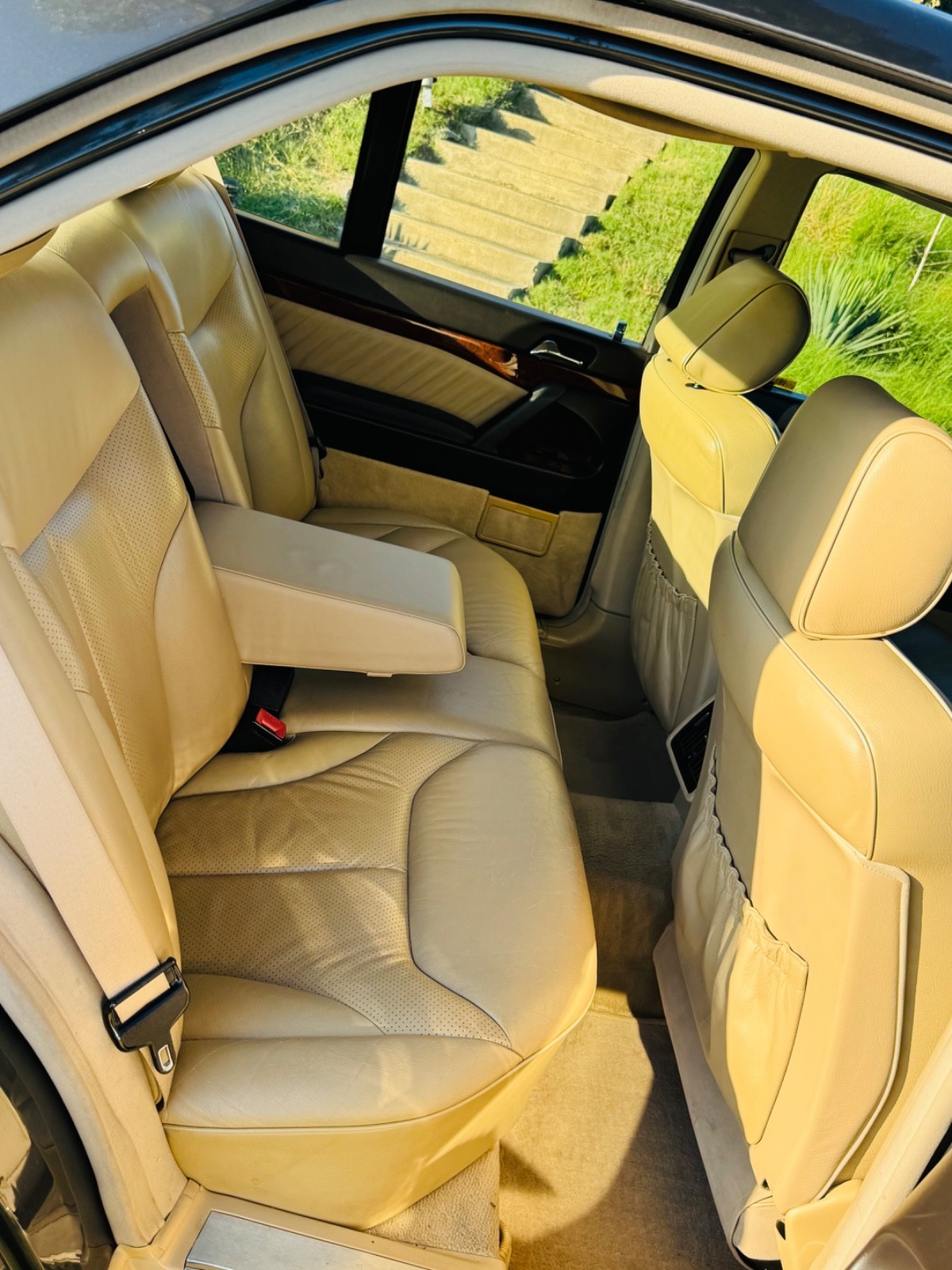 Mercedes-Benz-S-Class-1992-Sedan-18