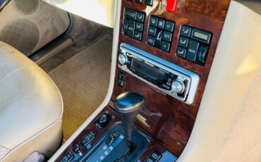 Mercedes-Benz-S-Class-1992-Sedan-24