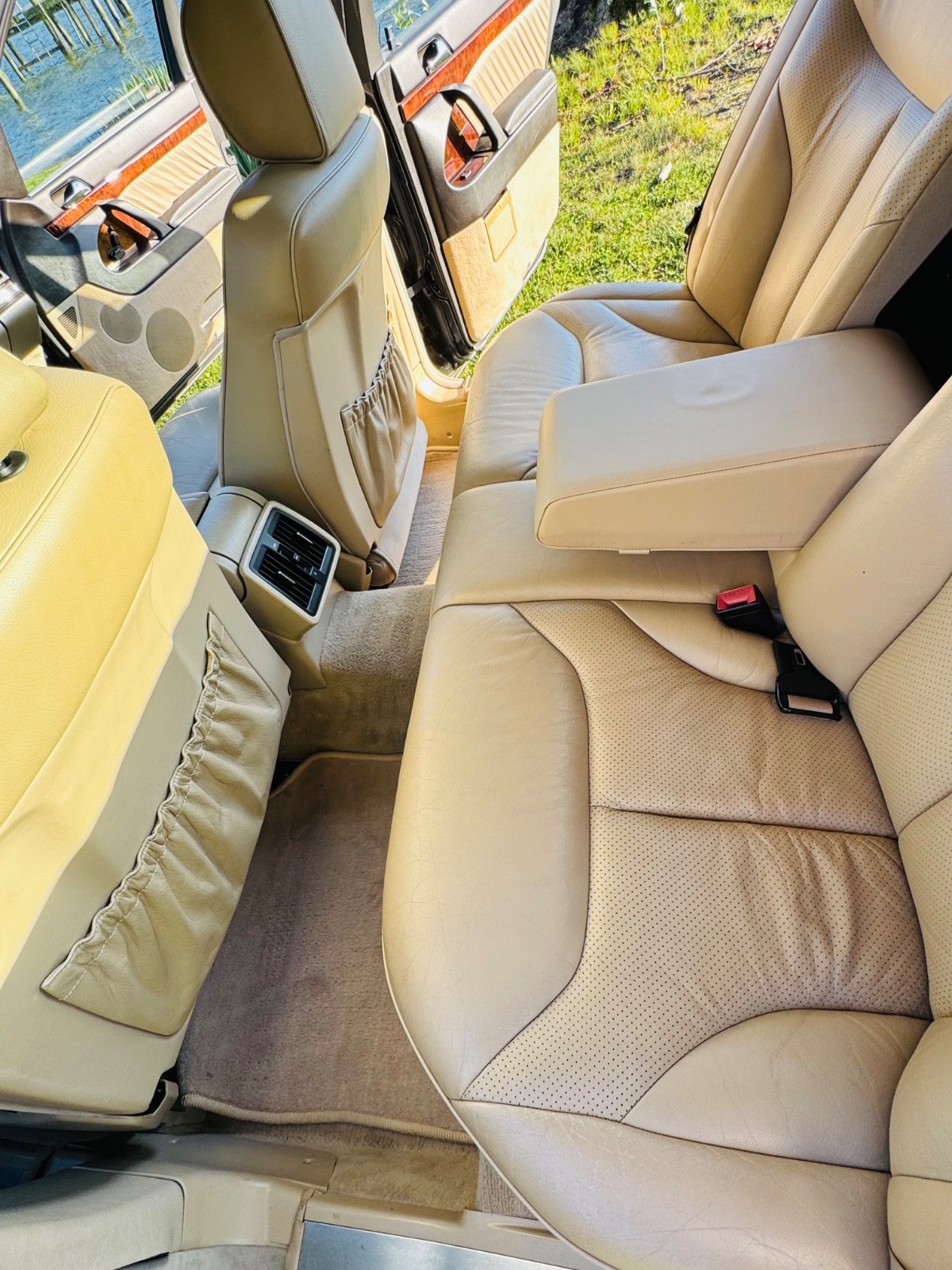 Mercedes-Benz-S-Class-1992-Sedan-39