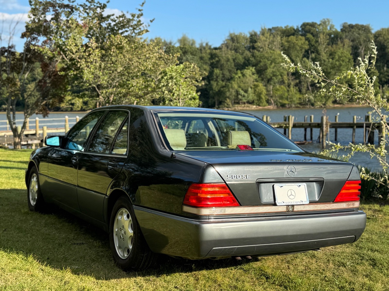 Mercedes-Benz-S-Class-1992-Sedan-6