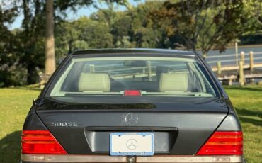 Mercedes-Benz-S-Class-1992-Sedan-7