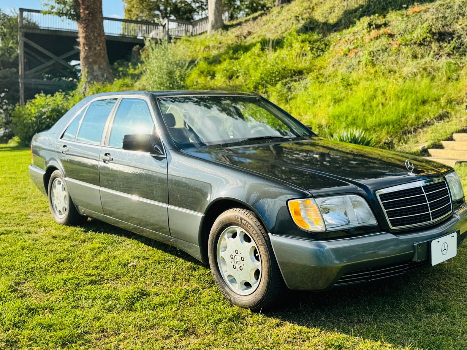Mercedes-Benz-S-Class-1992-Sedan