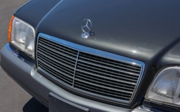 Mercedes-Benz-S-Class-1993-Sedan-12
