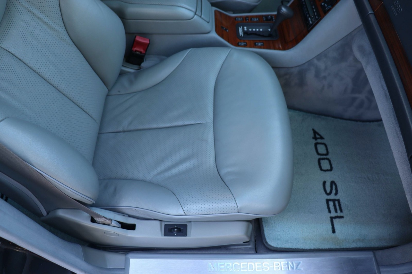 Mercedes-Benz-S-Class-1993-Sedan-14