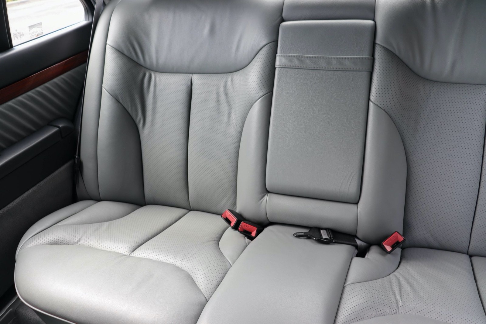 Mercedes-Benz-S-Class-1993-Sedan-18
