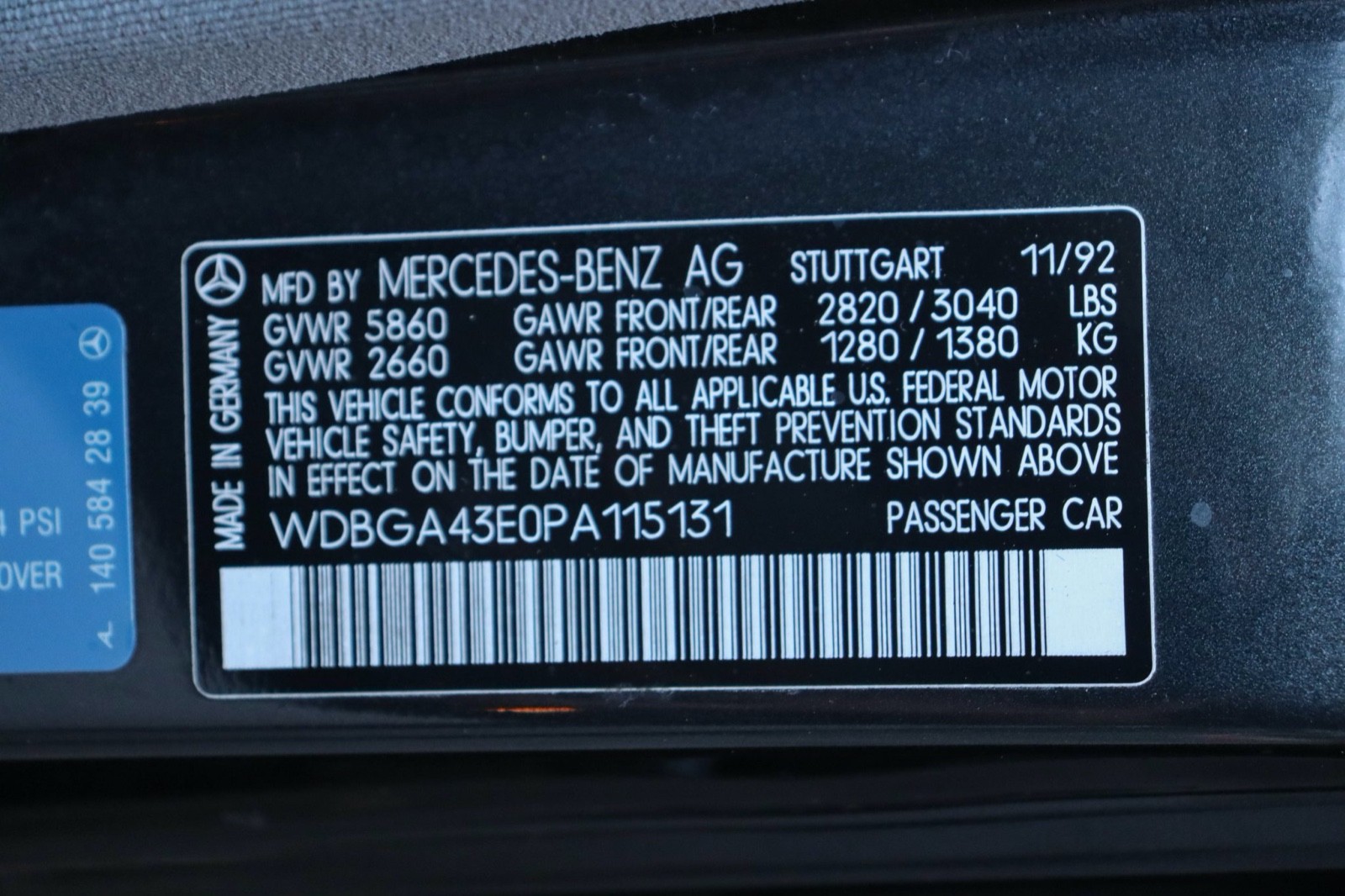 Mercedes-Benz-S-Class-1993-Sedan-21