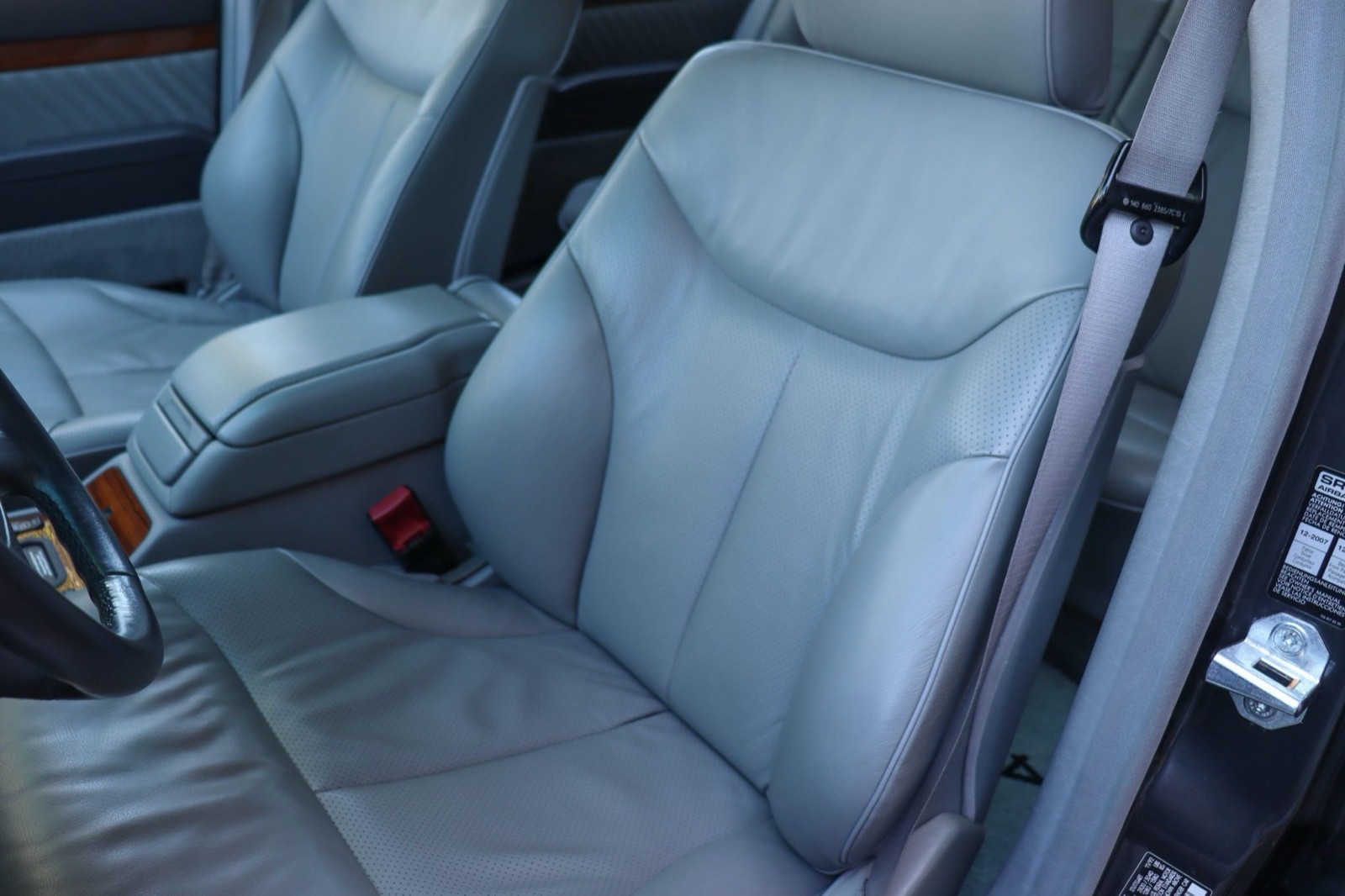 Mercedes-Benz-S-Class-1993-Sedan-25