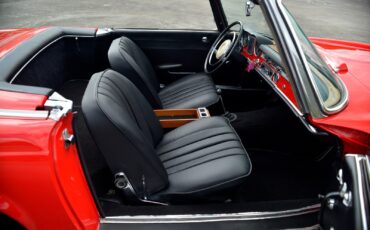 Mercedes-Benz-SL-Class-1964-Convertible-14