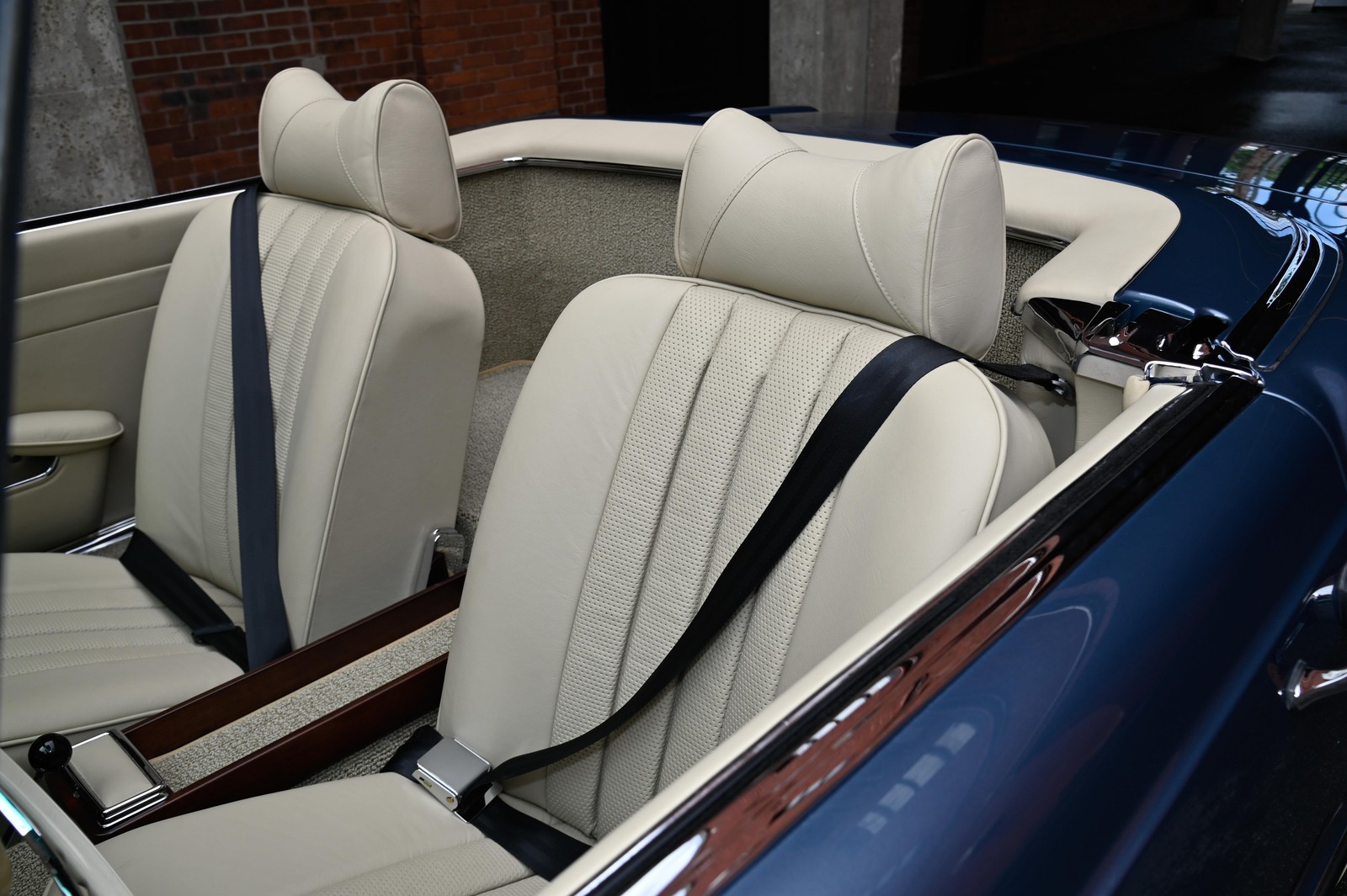 Mercedes-Benz-SL-Class-1968-18