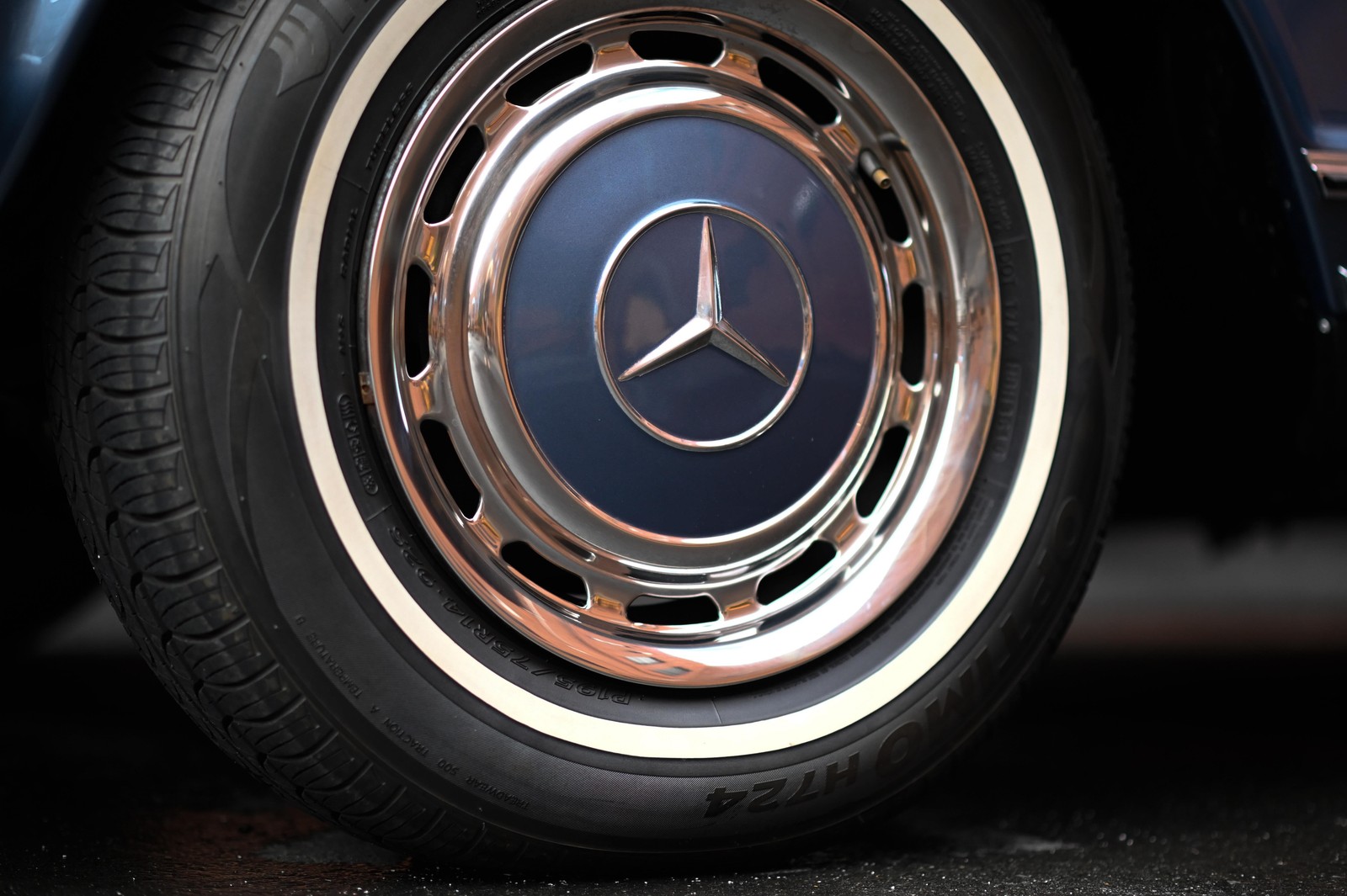 Mercedes-Benz-SL-Class-1968-25