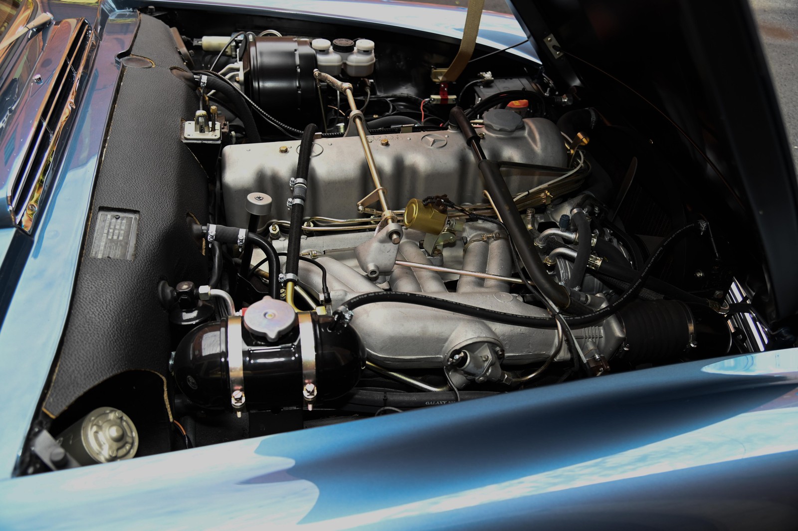 Mercedes-Benz-SL-Class-1968-29