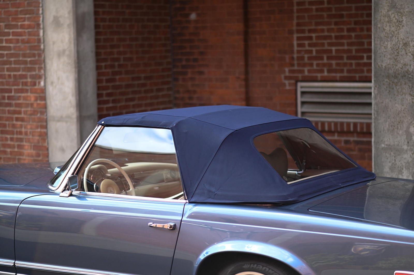 Mercedes-Benz-SL-Class-1968-38